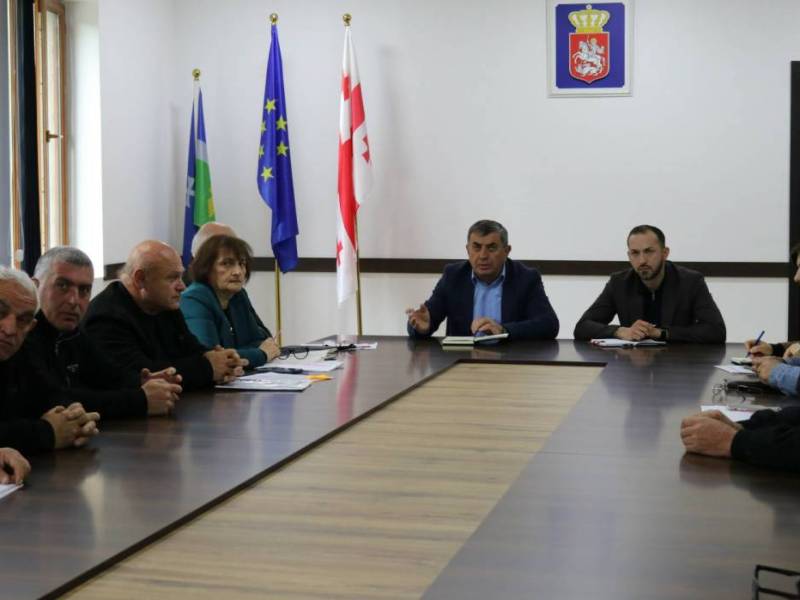 ცაგერის მუნიციპალიტეტის მერიაში, მერის მოვალეობის შემსრულებელმა რევაზ ახვლედიანმა...